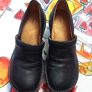 GH Bass & Co Clogs Womens Sheena slip on cushioned shoes